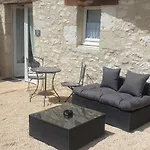 Maddy - Au Clos De 3*