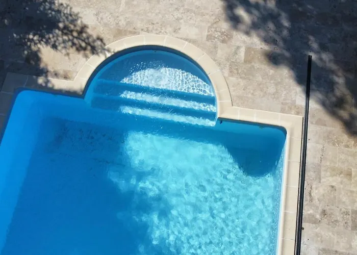 Pensión Maddy - Au Clos De 3*